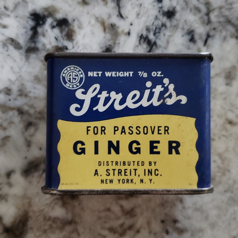 Vintage passover ginger tin